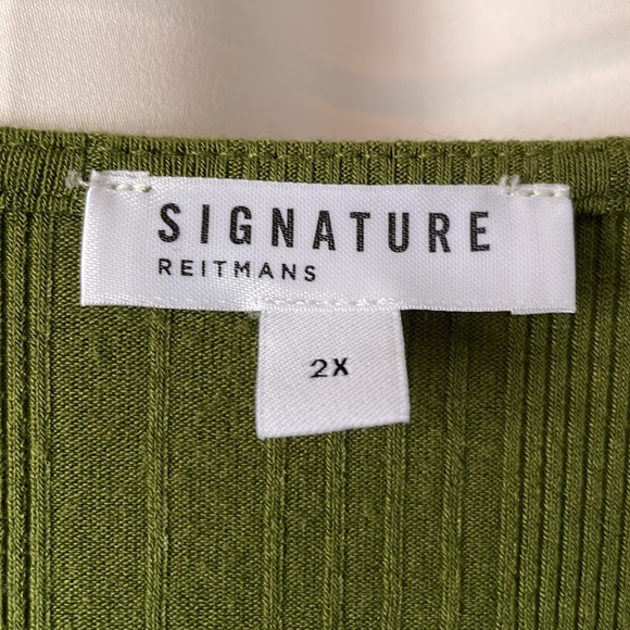 Signature Reitmans Stretchy Top - Picture 3 of 5